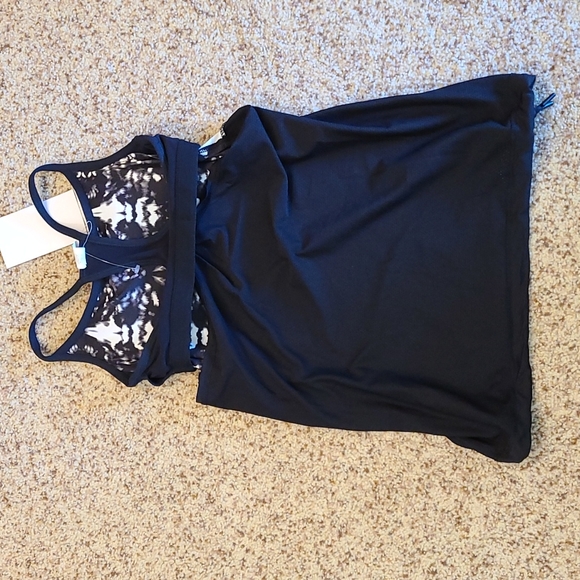 Fabletics Norwalk athletic tank, black and white tie dye, NWT - Picture 13 of 16